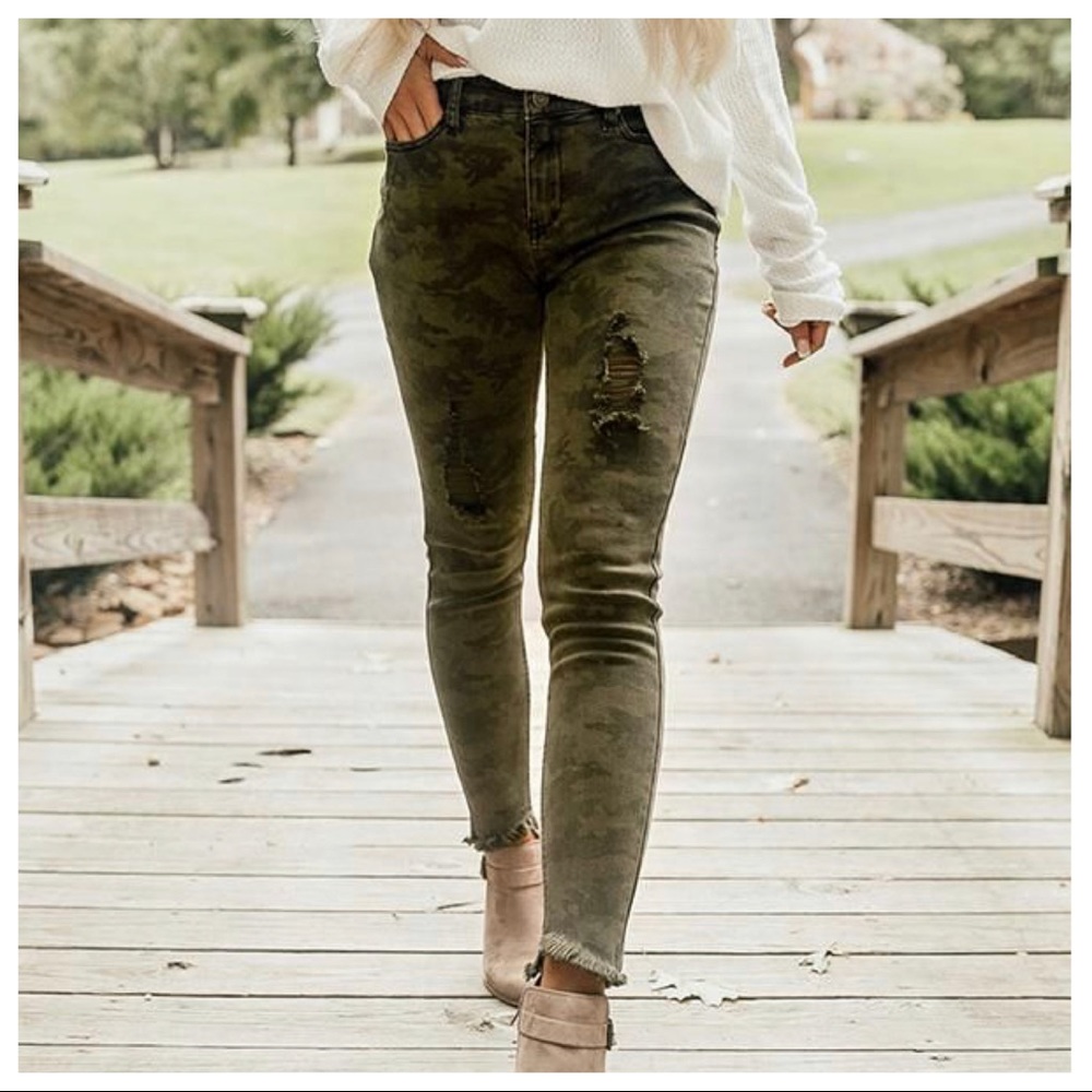 ✨LAST ONE✨CAMOUFLAGE FRAYED HEM CHIC SKINNY JEANS - Picture 12 of 12